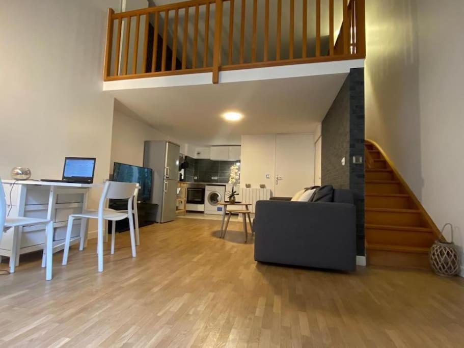 Magnifique Duplex 45 M2 Aux Portes De Paris Metro Barbara A 30Mn Expo Porte De Versailles Монруж Экстерьер фото