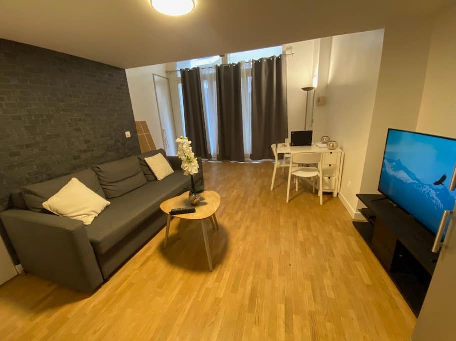 Magnifique Duplex 45 M2 Aux Portes De Paris Metro Barbara A 30Mn Expo Porte De Versailles Монруж Экстерьер фото
