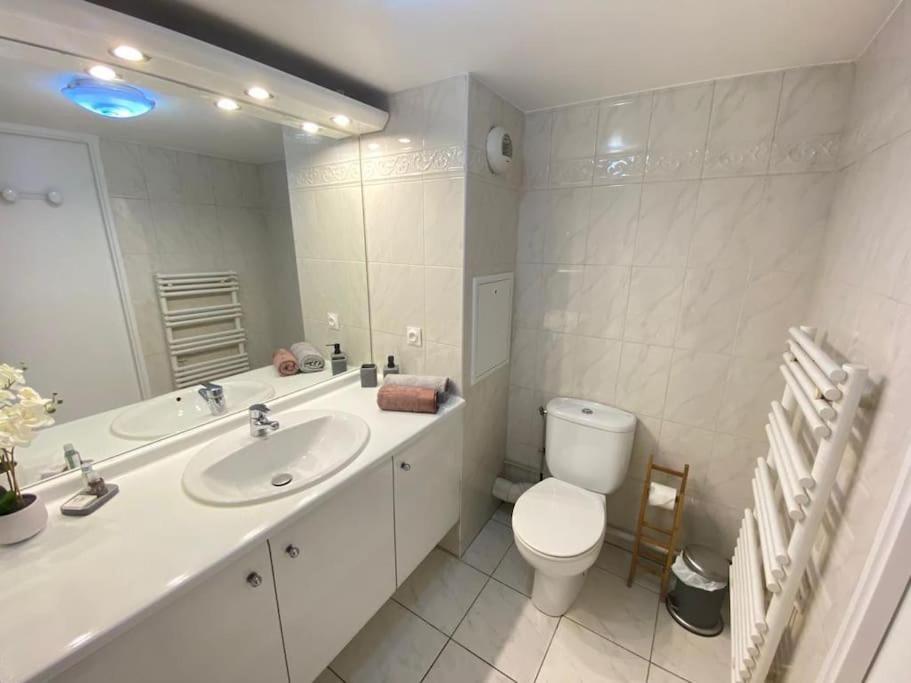 Magnifique Duplex 45 M2 Aux Portes De Paris Metro Barbara A 30Mn Expo Porte De Versailles Монруж Экстерьер фото