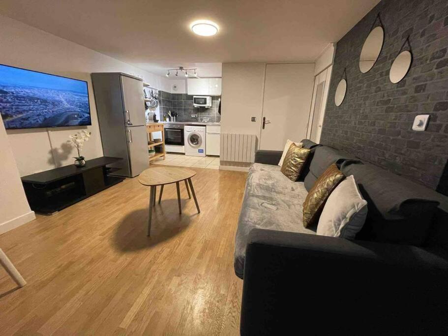 Magnifique Duplex 45 M2 Aux Portes De Paris Metro Barbara A 30Mn Expo Porte De Versailles Монруж Экстерьер фото