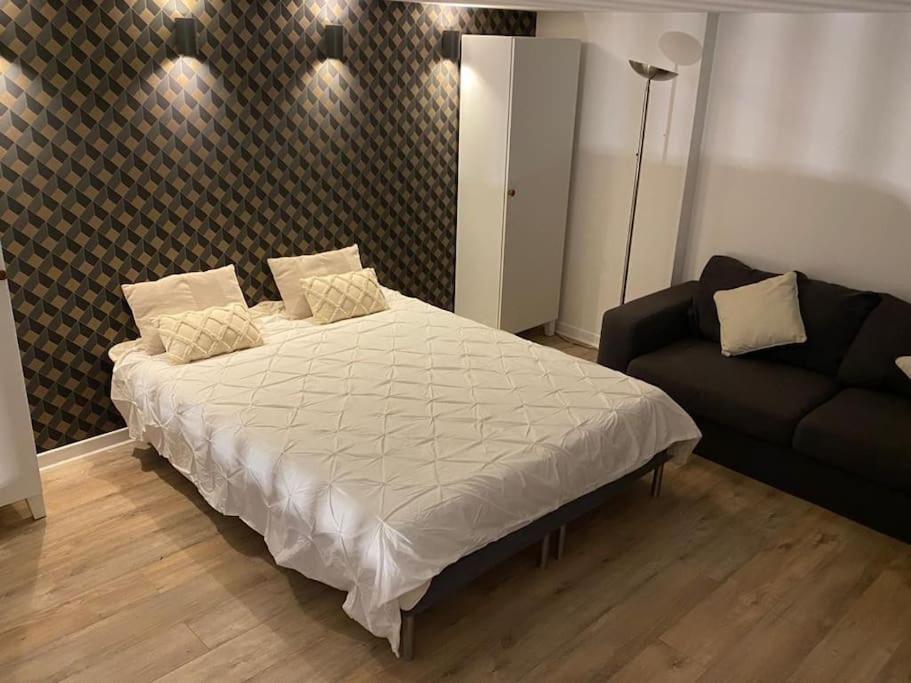 Magnifique Duplex 45 M2 Aux Portes De Paris Metro Barbara A 30Mn Expo Porte De Versailles Монруж Экстерьер фото